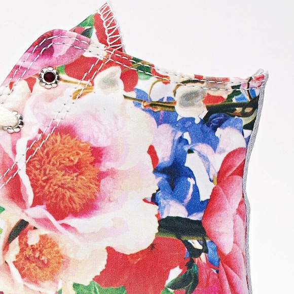 NIB/NWT Floral Converse High Tops - Chuck 70 from “Heart of the City” sz 7 🌸 - Picture 4 of 8